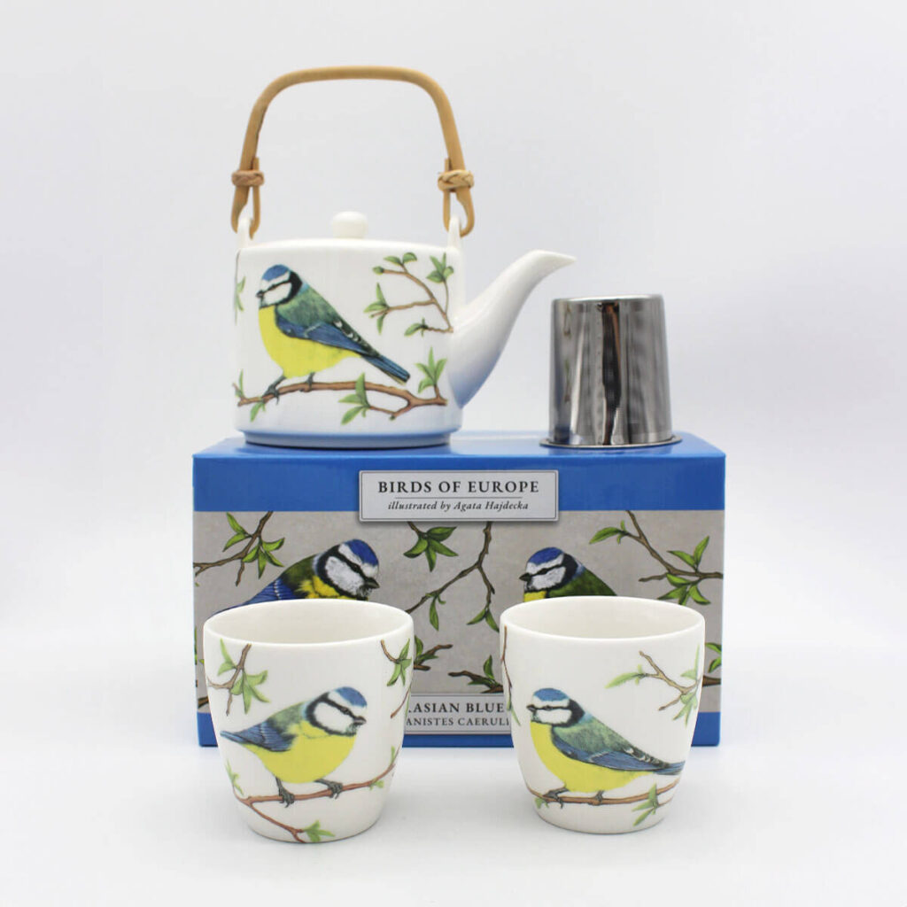 Porcelanowy zestaw czajnik 600 ml i 2 czarki 150 ml z autorskim opakowaniem - modraszka Tukan Media